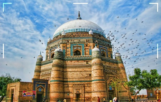 Tombs-Of-Shah-Rukne-Alam