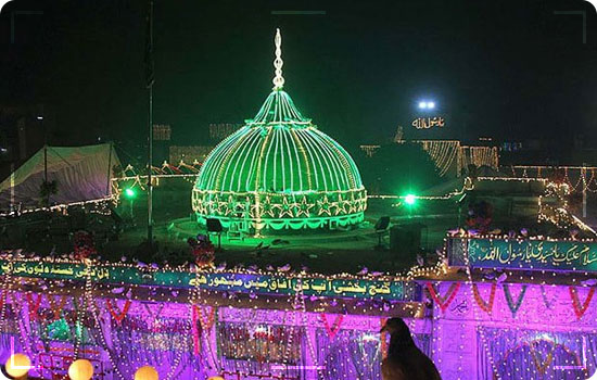 Famous Shrines of Pakistan: Data Darbar Ganj Bakhsh Hajveri, Lahore