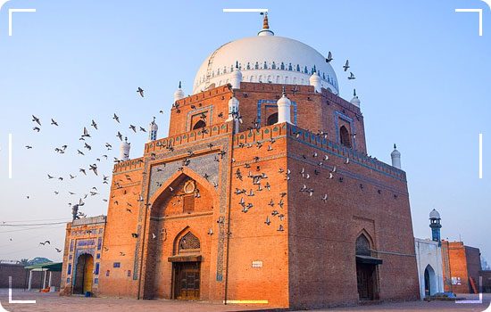 Famous Shrines of Pakistan: Hazrat Bahauddin Zakaria Shrine, Multan