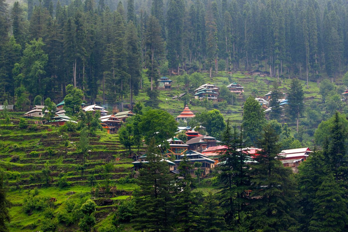 Top 10 Places in Neelum Valley You Must Visit : Sharda - Pakistan Tour and Travel