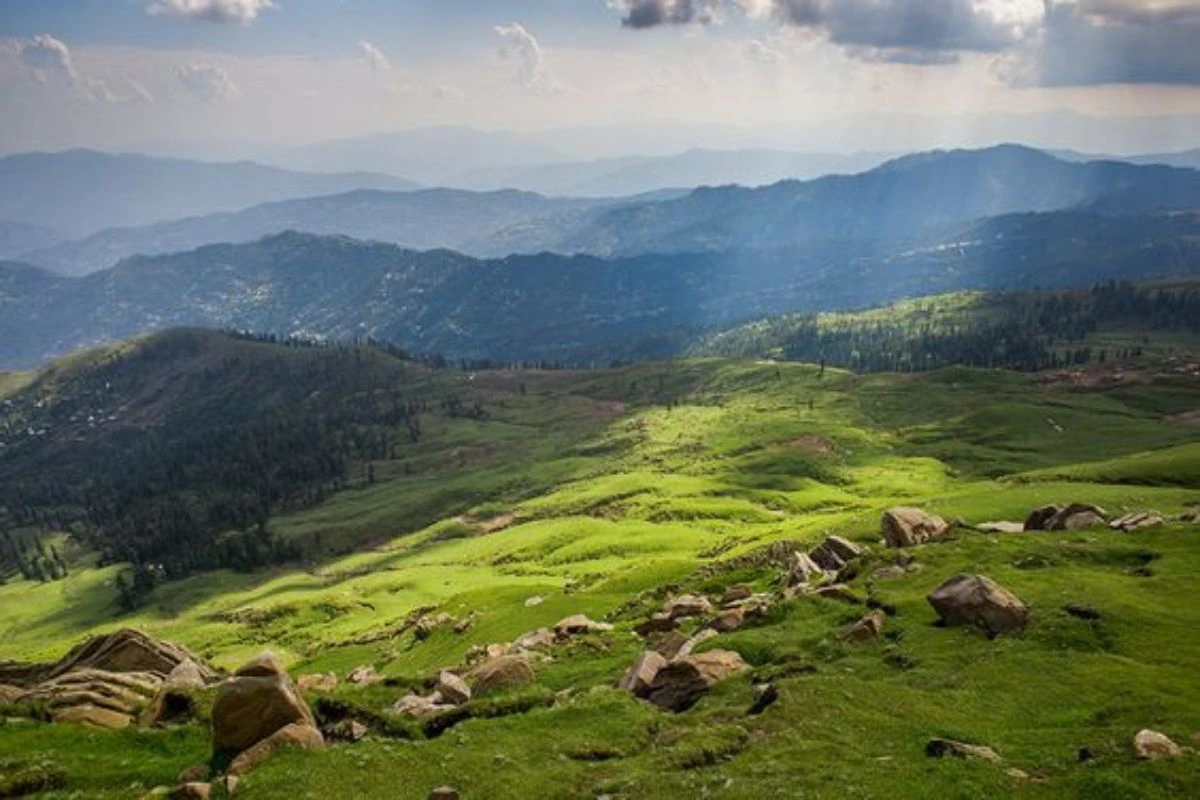 Top Places of Neelum Valley - Sudhan Gali - Pakistan Tour n Travel
