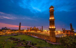 Pakistan Tour and Travel Top 10 Places in Lahore Badshahi Mosque Areas