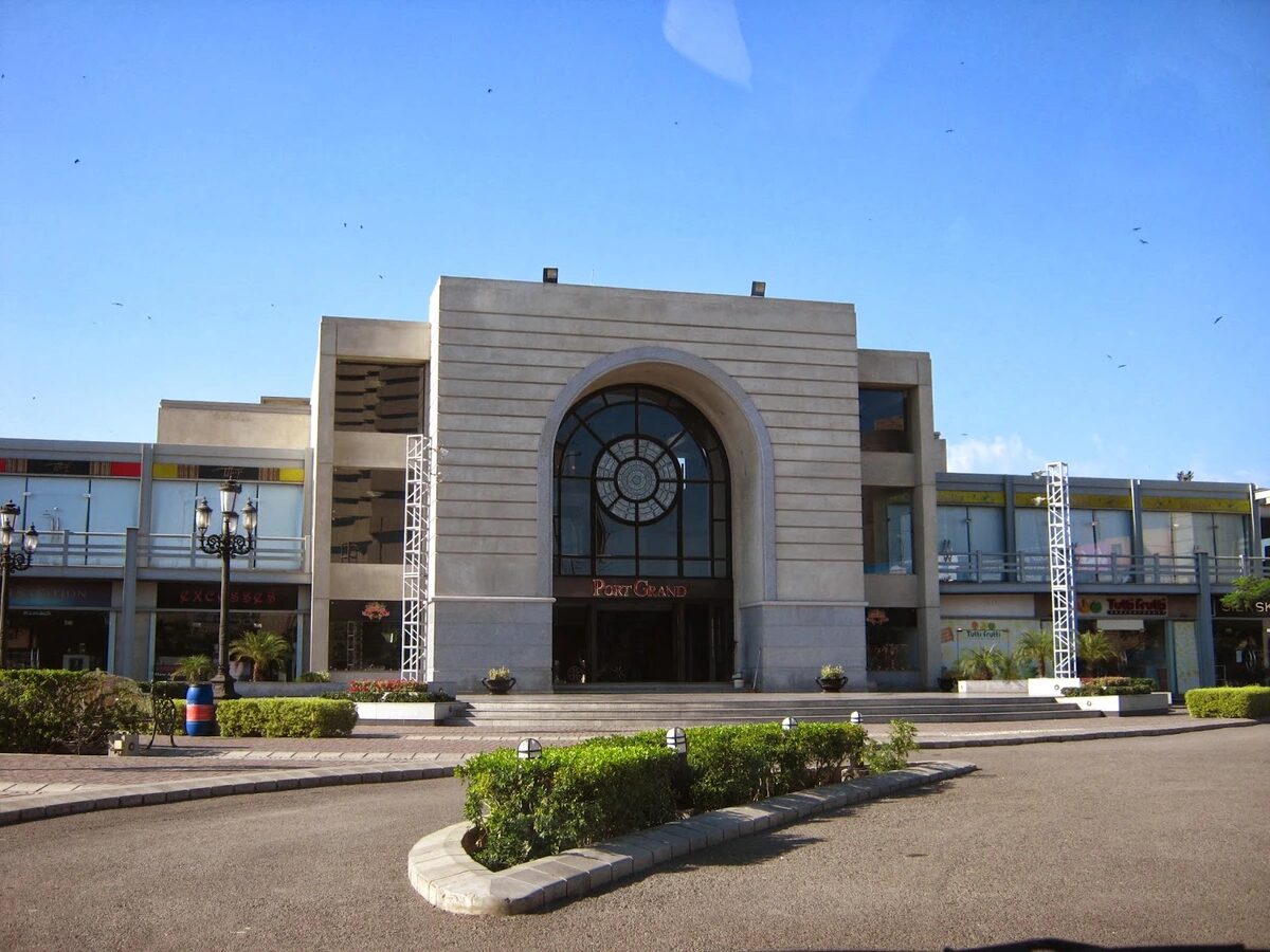 Most Visit Places In Karachi-Tourist places in Karachi: Port Grand Karachi