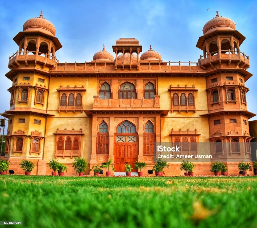 Most Visit Places In Karachi-Tourist places in Karachi: Mohatta Palace