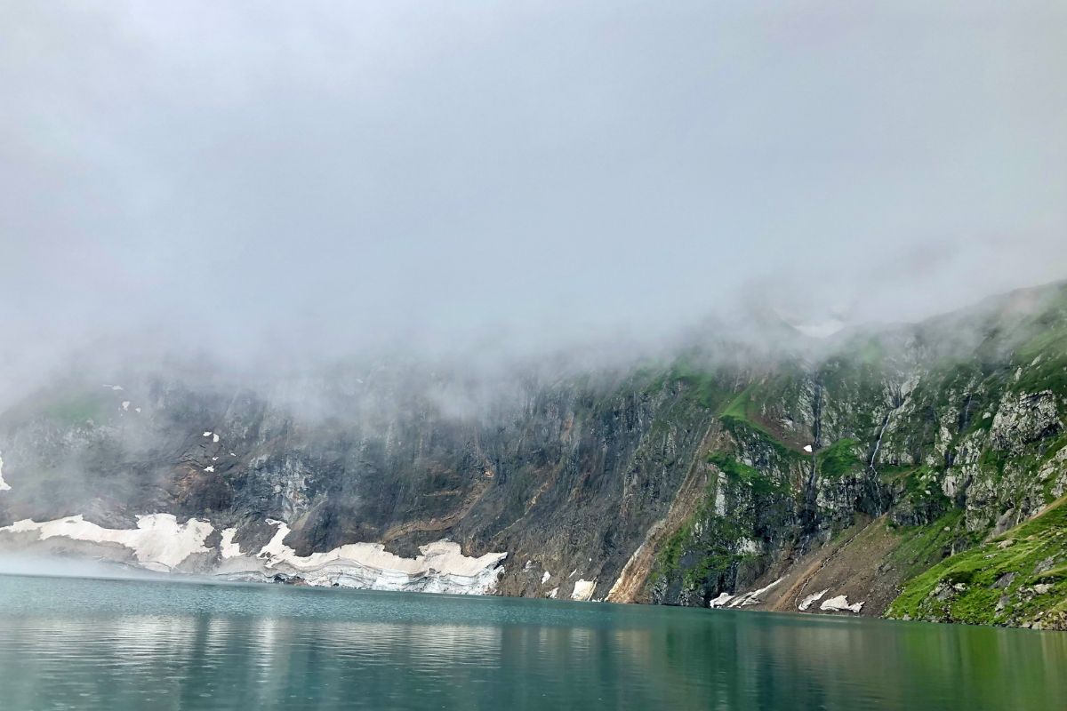 Top places of Azad Kashmir: Banjosa Lake