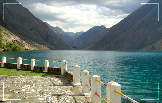 lakes in Northern Areas: Satpara-lake Tours