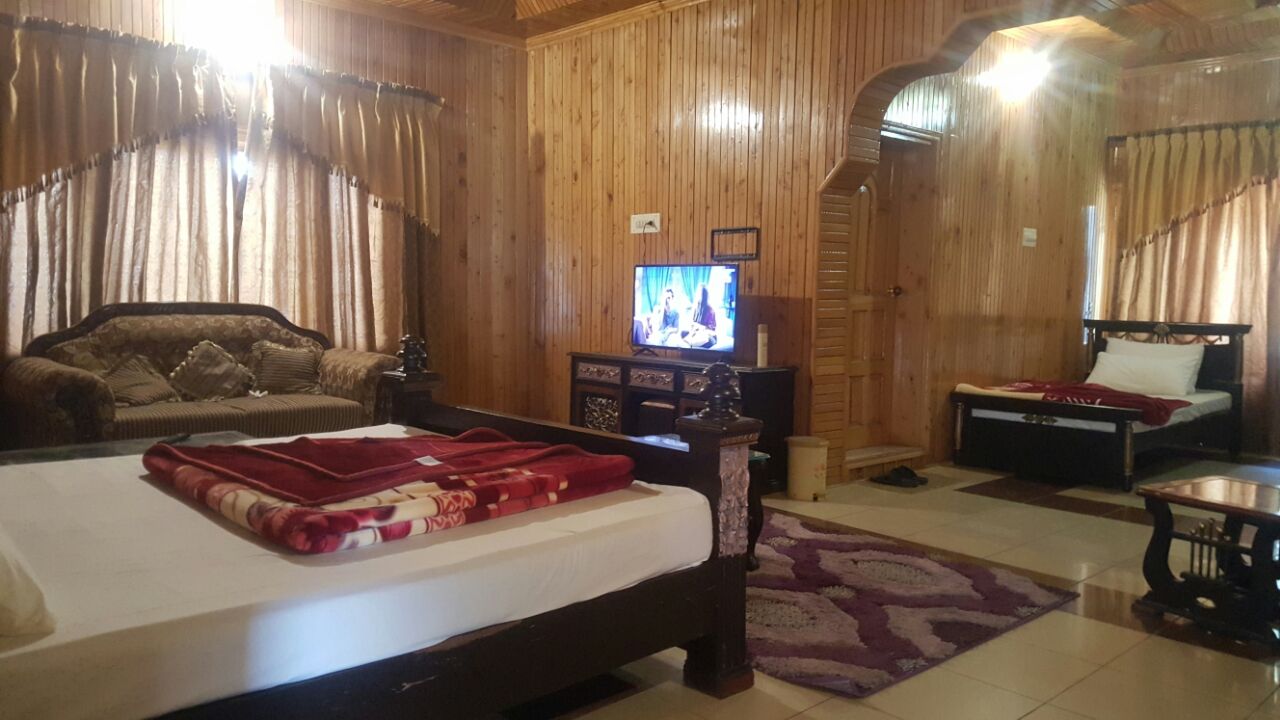 Executive Family Room Hotel Deep Forest Naran Valley