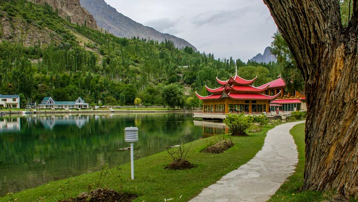 Famous Places Of Skardu: Shangrila Lake Valley