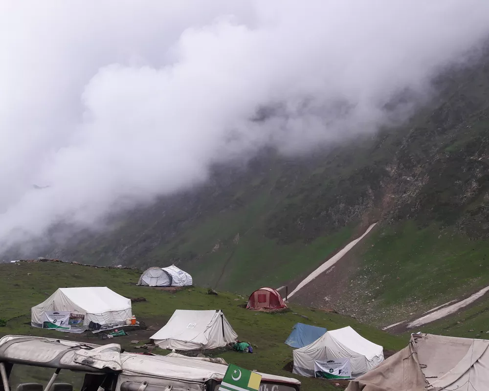 Basecamp of Ratti Gali Offers various camping pods that range from 1500 to 3000 per night with nearby washroom facility. 