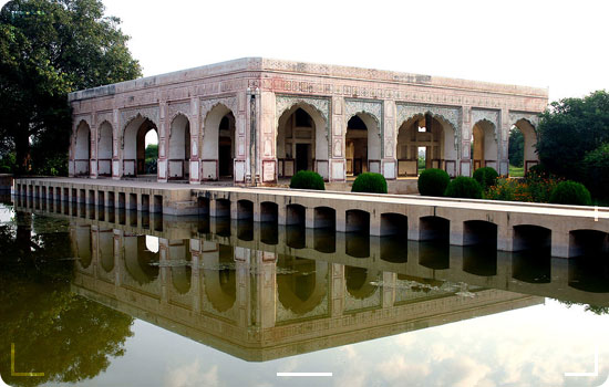 50 Places Of Lahore, Punjab Pakistan: Kamran’s Baradari – Middle of River Ravi