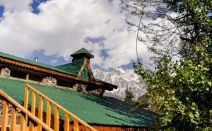 Top honeymoon places in Pakistan that offer amazing atmosphere and extraordinary service: Walnut Heights by Roomy Pakistan