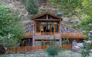 Top honeymoon places in Pakistan that offer amazing atmosphere and extraordinary service: Walnut Heights by Roomy Pakistan