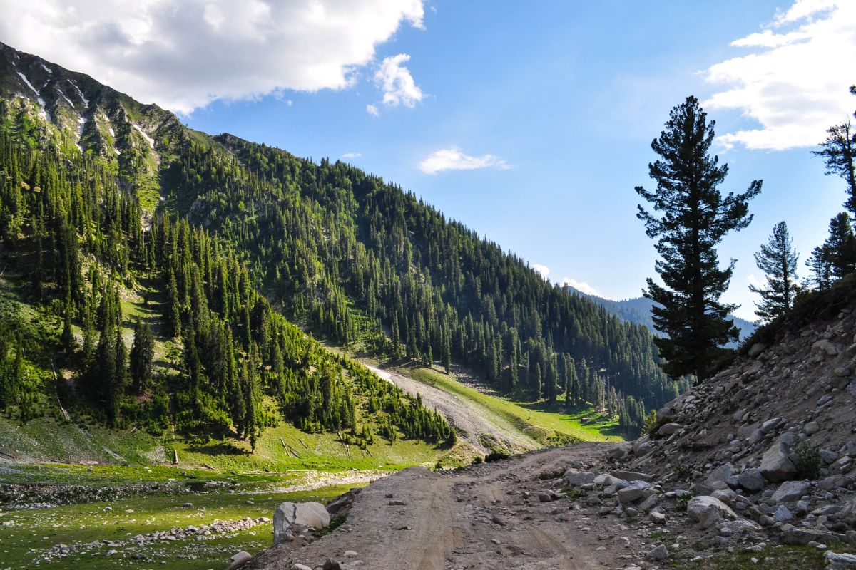 Unveiling Pakistan’s Top Valleys For Cycling Tours: Explore the Best Valleys!