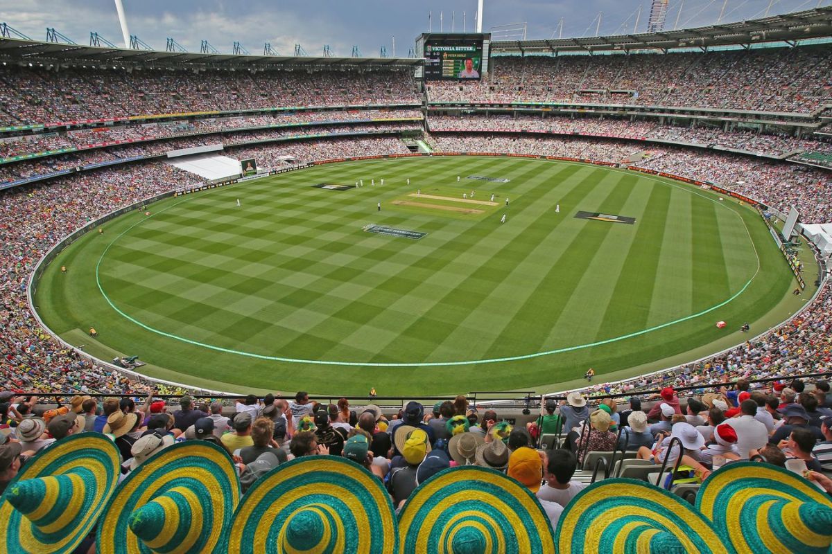 Largest Cricket Stadium: Melborun Cricket Stadium 
