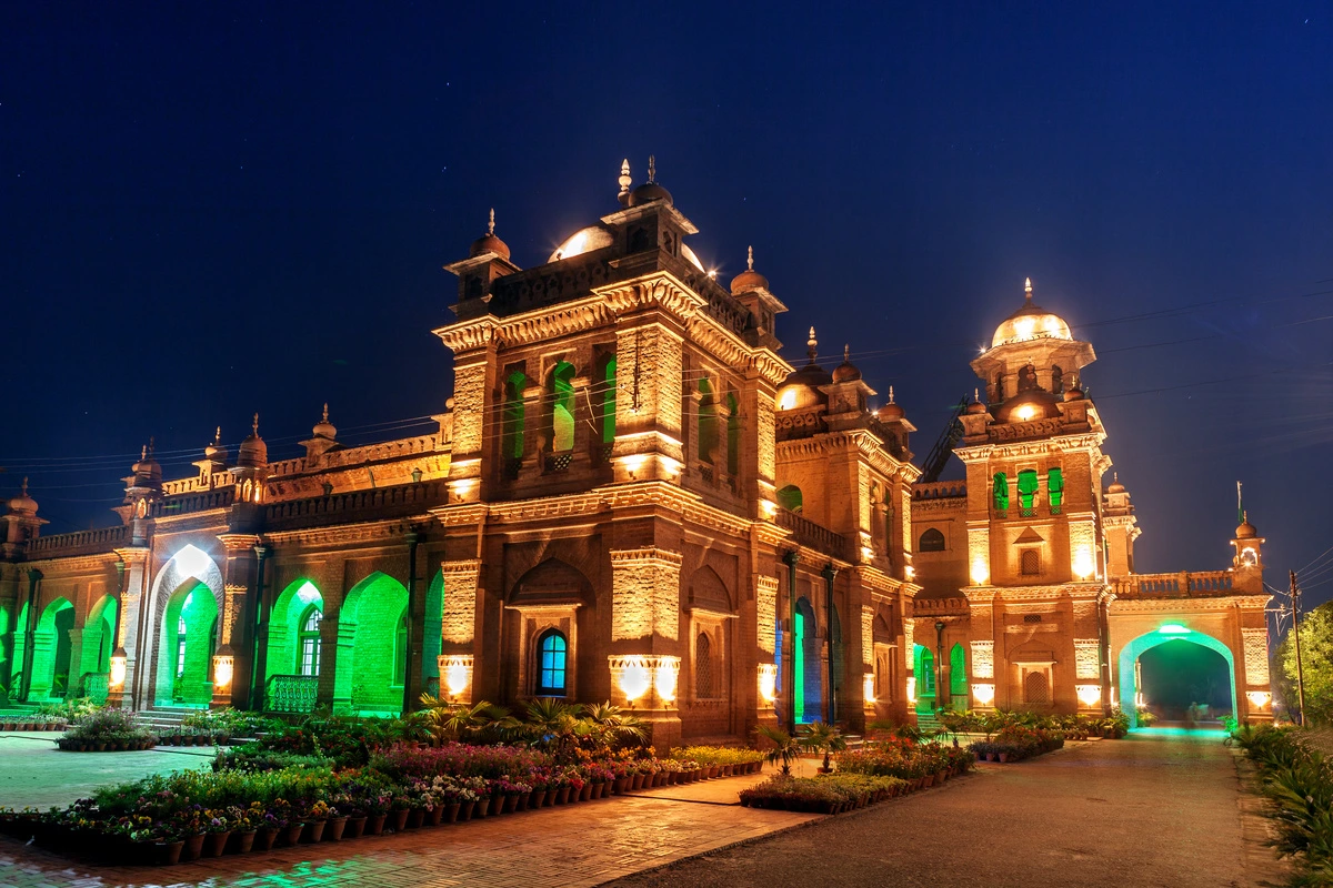 Best Photo Locations in Pakistan: Islamia College Peshawar - Pakistan Tour and Travel