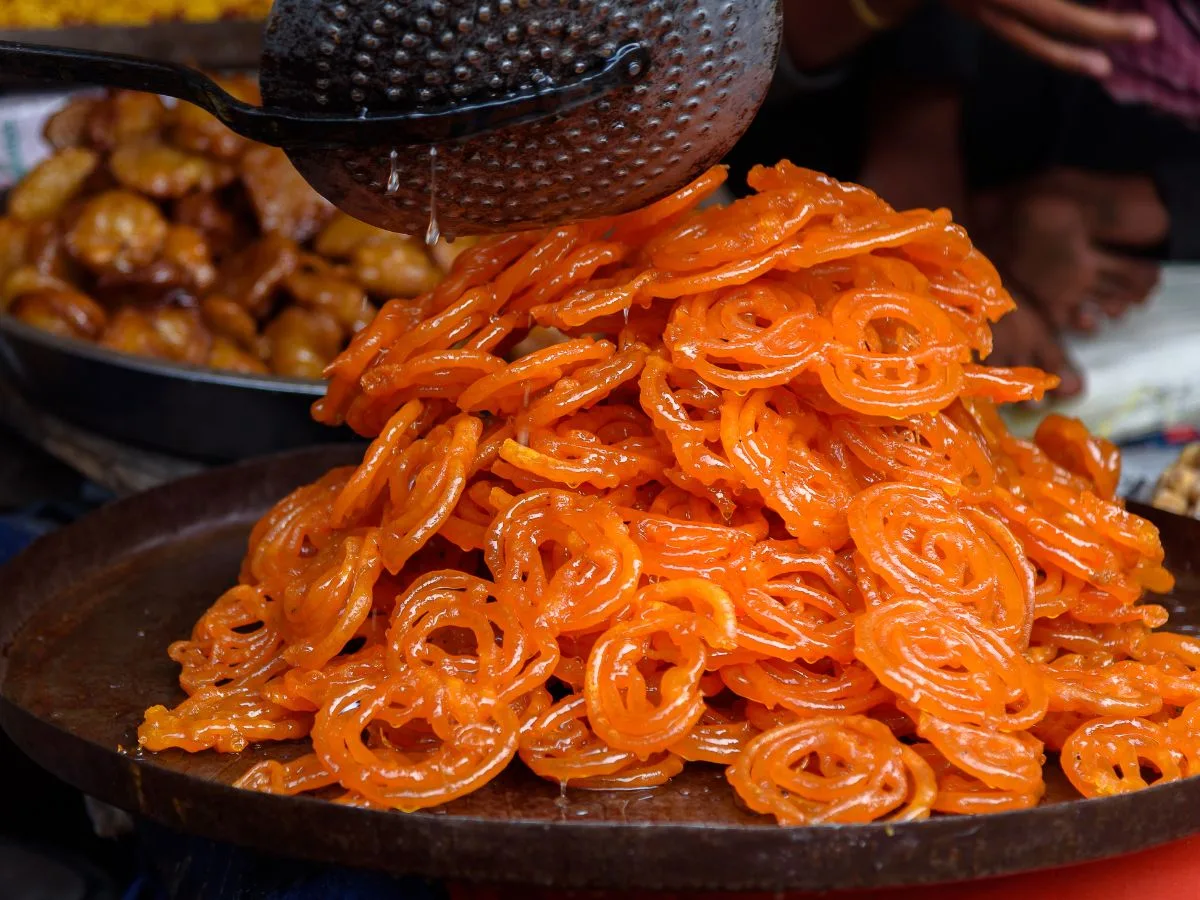 Winters in Pakistan: Jaleebi on road