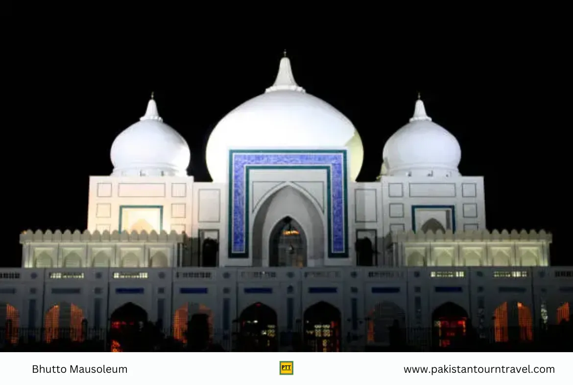 Larkana Sindh - 5000 Old City - The City Of Bhutto - Pakistan Tour and Travel - Bhutto Mausoleum