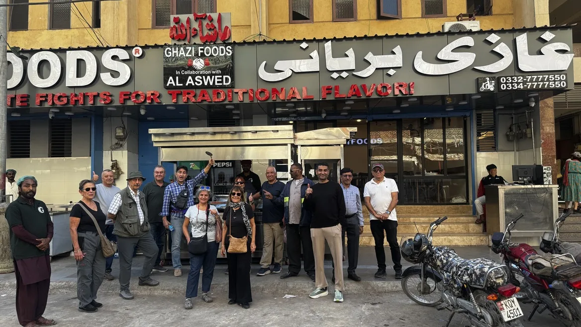 burns road famous restaurants of karachi 