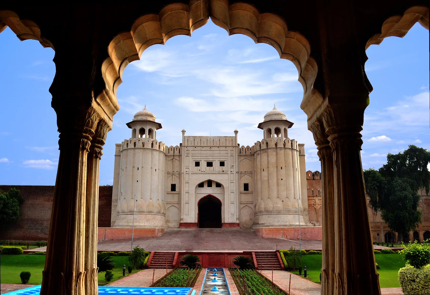 Lahore Fort Shahi Qila: the grand Alamgiri Gate entrance and historic Mughal stone architecture on our guided Lahore city tours
