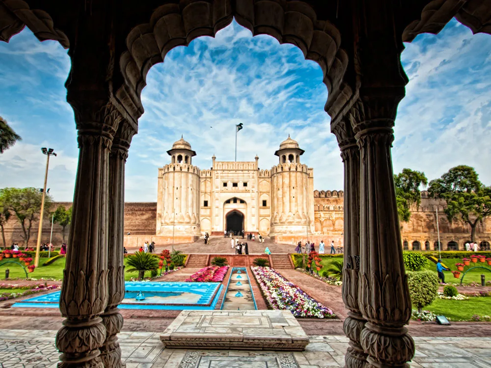 Majestic view of the iconic Shahi Qila fortress walls included in our Lahore Fort Tour Packages
