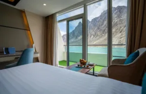PC Attabad Lake - Deluxe King Room with balcony and a view of Attabad Lake
