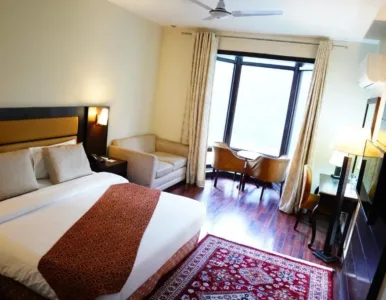 Hunza Darbar Hotel - Deluxe Double Room Deluxe Double Room with balcony mountain view at Hunza Darbar Hotel