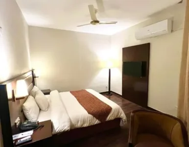 Hunza Darbar Hotel - Standard Double Room Standard Double Room with double bed setup at Hunza Darbar Hotel Karimabad