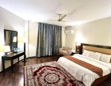 Hunza Darbar Hotel - Superior Double Room Superior Double Room with king bed at Hunza Darbar Hotel Karimabad